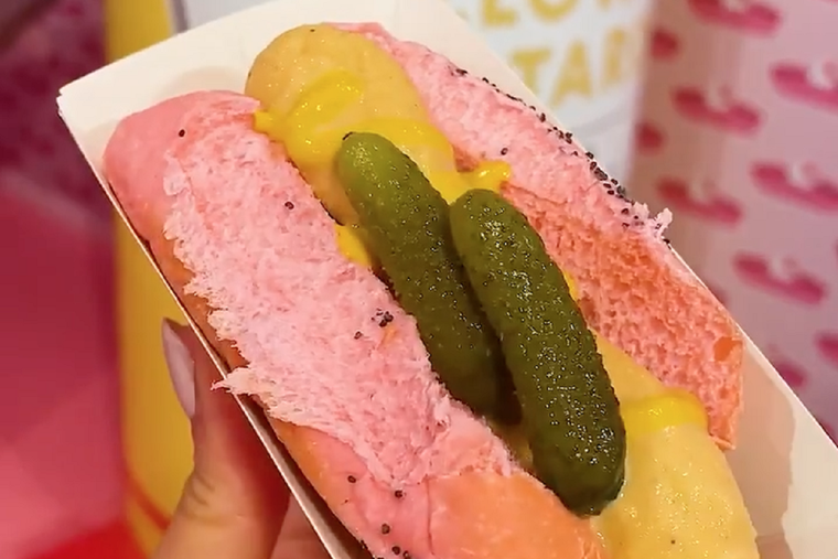 El helado con sabor a salchicha, es una creación exclusiva del museo del helado de Chicago.