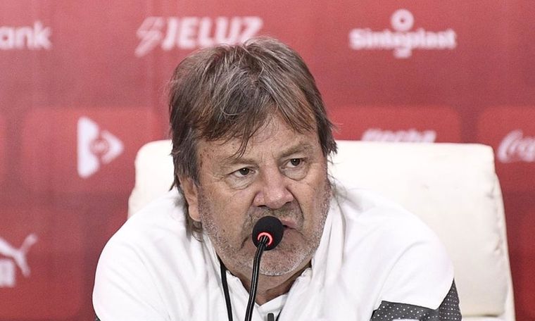 Ricardo Zielinski buscará refuerzos de jerarquía en julio. Foto: @Independiente