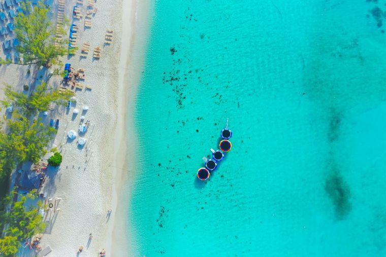 Grace Bay en Providenciales es una de las playas más hermosas del mundo Foto: Shutterstock