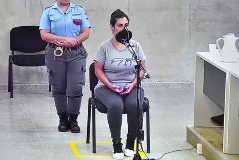 La defensa de Brenda Agüero analiza pedir la nulidad del juicio al detectarse que una de las juradas populares tenía vínculos con el hospital y una de las imputadas. Foto: NA La defensa de Brenda Agüero analiza pedir la nulidad del juicio al detectarse que una de las juradas populares tenía vínculos con el hospital y una de las imputadas. Foto: NA
