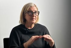 Verónica Vignoni pasó toda su infancia de cárcel en cárcel para visitar a sus padres detenidos por la dictadura. Verónica Vignoni pasó toda su infancia de cárcel en cárcel para visitar a sus padres detenidos por la dictadura.