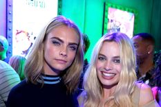 Salieron a la luz las fotos de Margot Robbie y Cara Delevingne que ocasionaron una tragedia Margot Robbie y Cara Delevingne Foto: Cosmopolitan