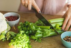 El apio combate la inflamación del colon y el estómago. Foto: Archivo