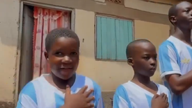 La fundación Nansana Kids, de Uganda, homenajeó a Argentina por el 9 de Julio
