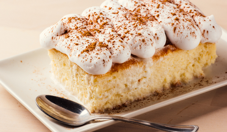 Receta tradicional de torta tres leches para disfrutar bien fría