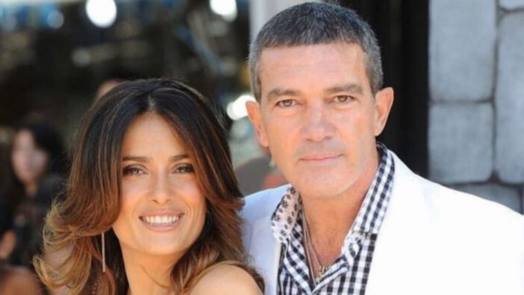 Salma Hayek, Antonio Banderas LOS ACTORES SE CONOCIERON EN LAS GRABACIONES DE DESPERADO Foto: Salma Hayek Instagram