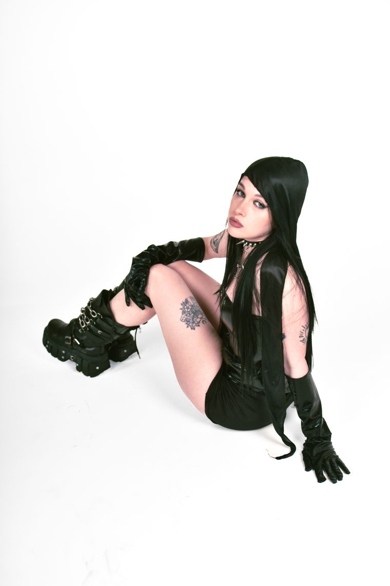 El single será lanzado el 18 de septiembre. El single será lanzado el 18 de septiembre.