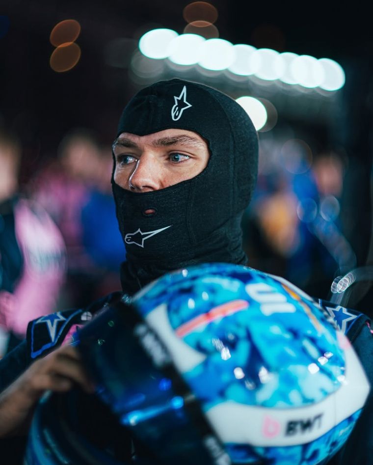 Pierre Gasly dio detalles de lo que fue la carrera en Las Vegas. Pierre Gasly dio detalles de lo que fue la carrera en Las Vegas.