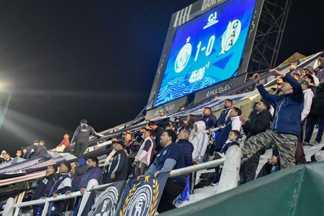 los caudillos presentes otra vez: la hinchada de independiente rivadavia acompano en banfield