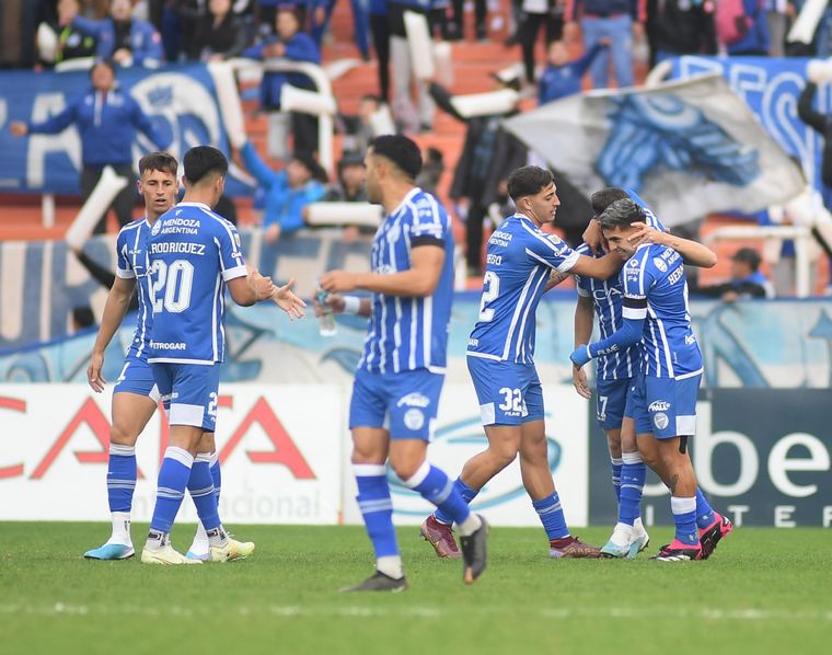 El Expresó ganó y se medió en puestos de Sudamericana. Foto: Télam