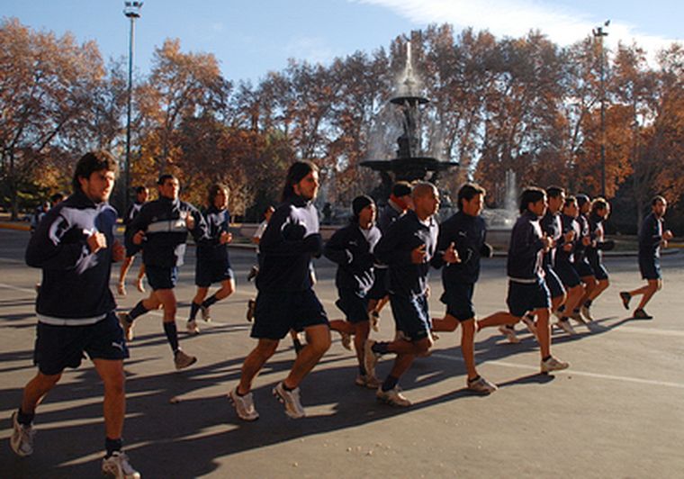 El Azul continuará con la pretemporada en Paraná. Foto: Nacho Gaffuri / MDZ