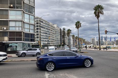 Cada vez más autos eléctricos circulan en Uruguay: llegaron a 30% del total de cero kilómetro vendidos en enero.