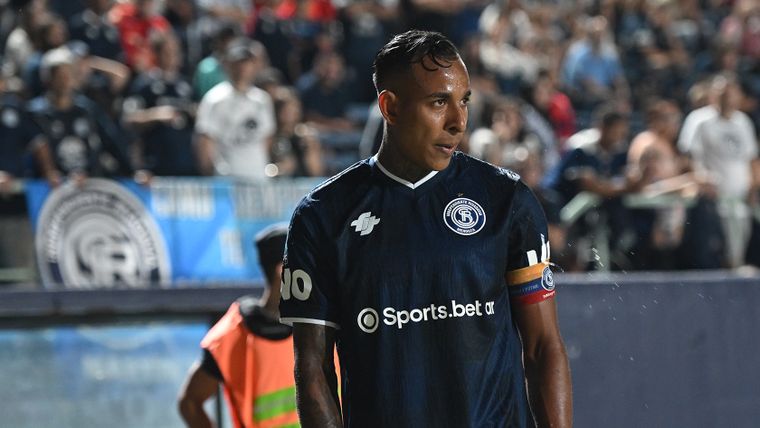 Sebastián Villa, una de las figuras del fútbol argentino, que atraviesa una mala racha individual.