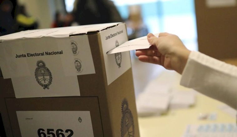 El Gobierno derogó decretos de Macri sobre el voto anticipado