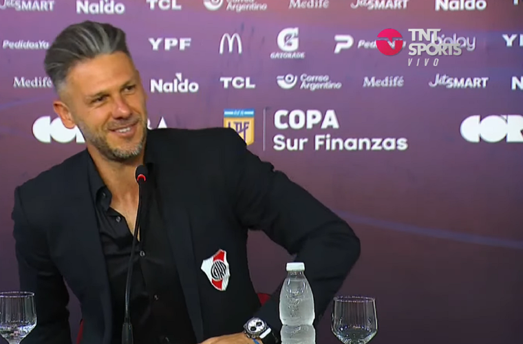 El DT habló en conferencia de prensa.