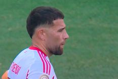 Otamendi no fue bien recibido por la hinchada de Boca. Otamendi no fue bien recibido por la hinchada de Boca.