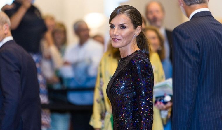 Letizia Ortiz cumplió 50 años, y lo celebró con una nueva cátedra de estilo y personalidad. Foto: Instagram