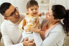 Padecemos de una falta de campañas de sensibilización acerca de la adopción Foto: shutterstock.com