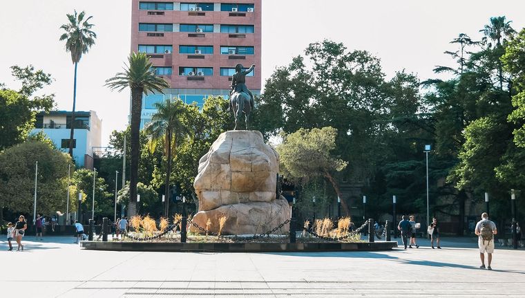 El último día del año será muy caluroso en Mendoza, con tormentas previstas hacia la noche.