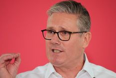 El primer ministro británico, Keir Starmer, está sometido a presiones políticas para dimitir.