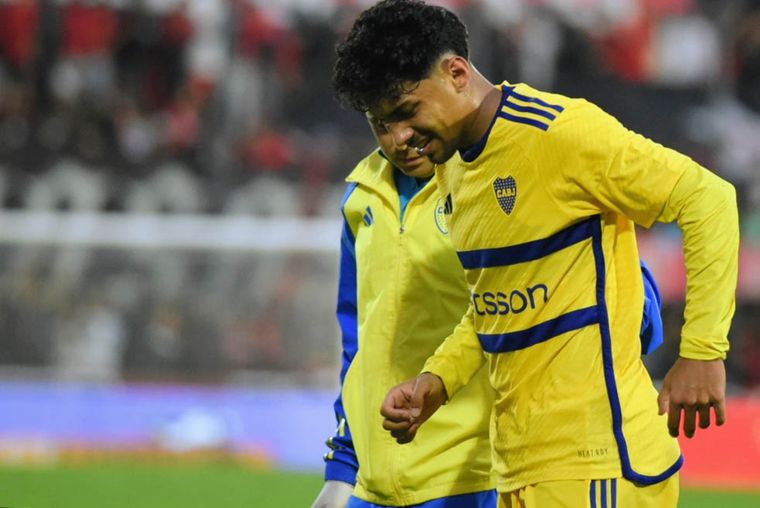 Medina y el momento de su lesión. Foto: Fotobaires