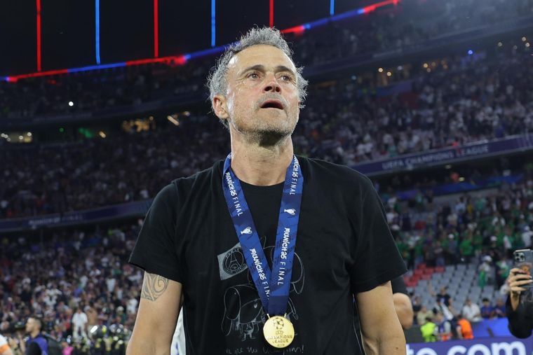 Luis Enrique se puso una remera especial en recuerdo de su hija Xana. Luis Enrique se puso una remera especial en recuerdo de su hija Xana.