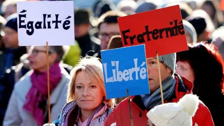La política necesita símbolos, dice el historiador francés Jean-Claude Caron. Foto: GETTY IMAGES