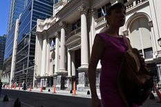 Todo parece indicar que, si el tipo de cambio tiende a ubicarse más cerca de la banda superior, la tasa de interés seguirá subiendo o se mantendrá.