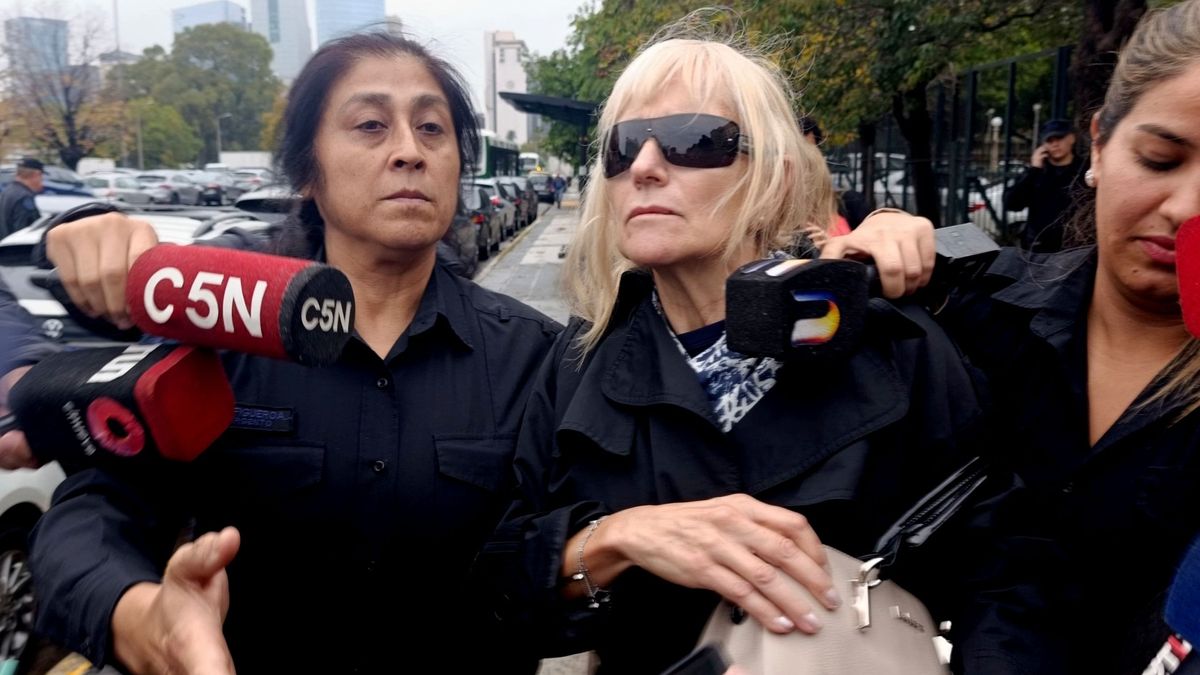 Las acreedoras de Manuel Adorni dijeron que la venta del departamento de Caballito la realizaron sus hijos