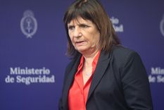 Patricia Bullrich dio una entrevista televisiva en la que habló del temporal que generó desastres en Bahía Blanca. Foto: EFE