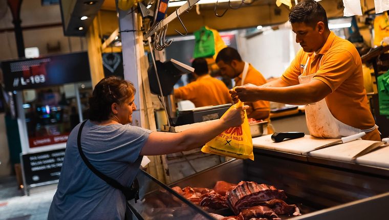 Los descuentos y reintegros en carnicerías sufrirán una modificación. Foto: EFE