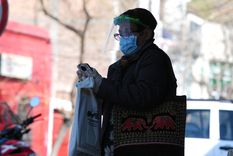 También será opcional el uso del barbijo en espacios cerrados. Foto: ALF PONCE MERCADO / MDZ