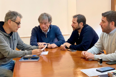 La reunión entre funcionarios de gobierno y dirigentes de Godoy Cruz. Foto: Gobierno de Mendoza La reunión entre funcionarios de gobierno y dirigentes de Godoy Cruz. Foto: Gobierno de Mendoza