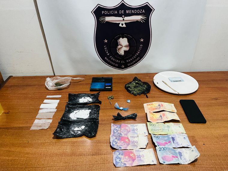 POLICIA MENDOZA DROGAS