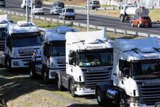 Camioneros acordó una nueva escala salarial para diciembre. Camioneros acordó una nueva escala salarial para diciembre.