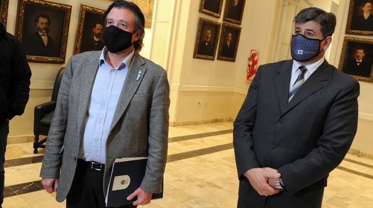 El ministro Víctor Ibáñez y el vicegobernador Abed en la presentación del proyecto. Foto: ALF PONCE MERCADO / MDZ