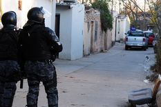 Tres tiros A lo largo de la semana, las bandas rivales se habían avisado. El viernes finalmente hubo sangre. Imagen ilustrativa. Foto: ALF PONCE MERCADO / MDZ