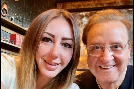 Vanesa Villagrán recibió su última quimioterapia y los celebró con su padre Foto: Instagram/Vanesa Villagrán
