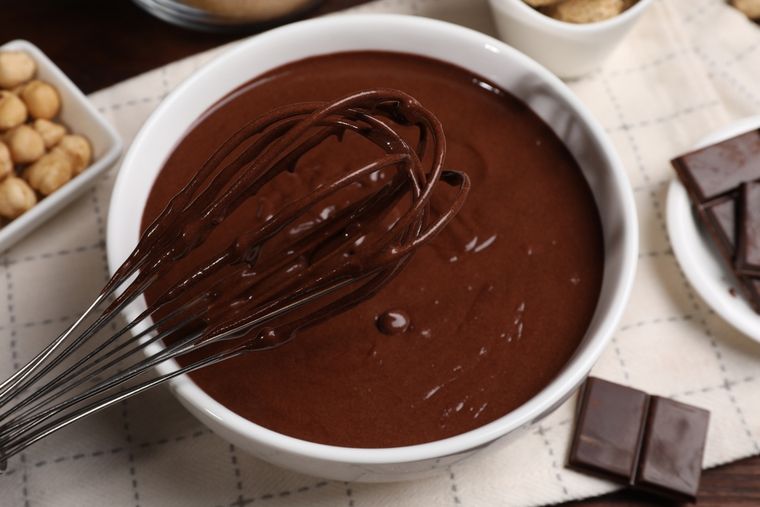 Cómo hacer salsa de chocolate casera:&nbsp; ideal para postres.
