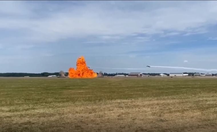 El camionero murió en el acto