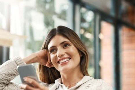 ¿Quiénes se llenarán de buenas noticias durante la temporada de Cáncer? Foto: Freepik