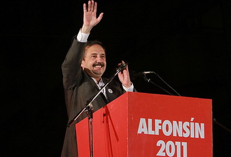 Alfonsín se lanzó ante 20 mil personas. Foto: Claudio Carboni - Prensa Ricardo Alfonsín