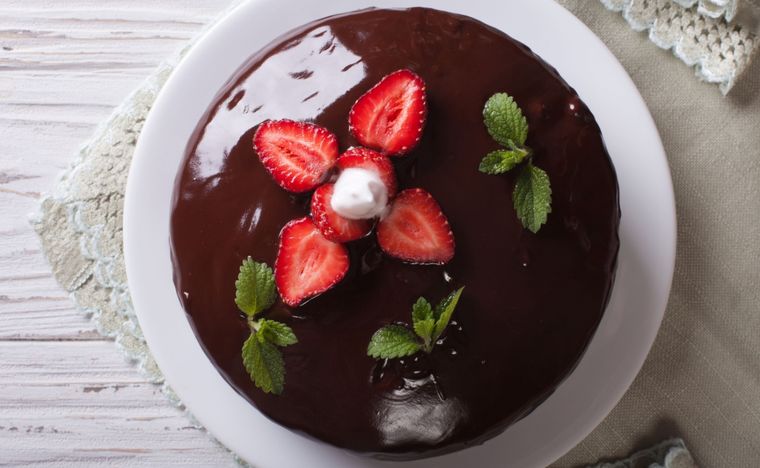 Tarta de mousse de chocolate Una receta deliciosa para disfrutar en tus meriendas. Foto: Shutterstock