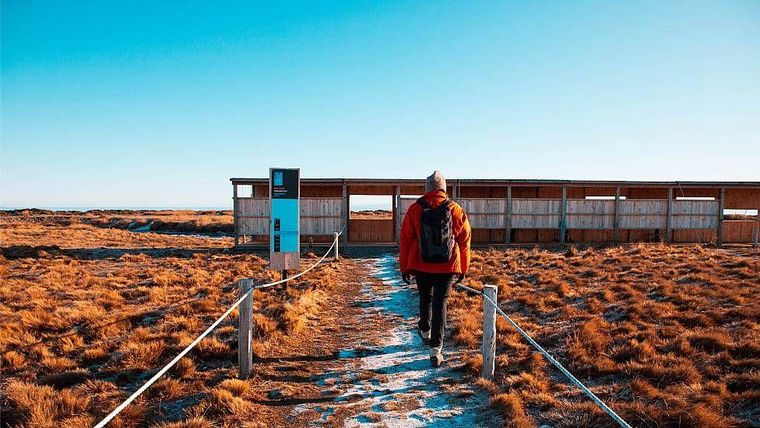 La reserva está abierta entre octubre y mayo y se financia principalmente con las entradas que pagan los cerca de 15.000 visitantes cada temporada.