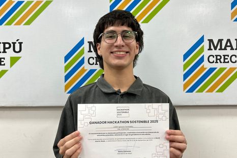 El joven de la UTN presentó un ensayo sobre transición energética y un proyecto ambiental que lo llevó hasta Rusia. El joven de la UTN presentó un ensayo sobre transición energética y un proyecto ambiental que lo llevó hasta Rusia.