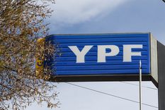 Estados Unidos presentó un escrito conocido como amicus curiae en apoyo a la Argentina por el caso YPF. Estados Unidos presentó un escrito conocido como amicus curiae en apoyo a la Argentina por el caso YPF.