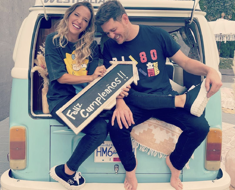 Luisana y Michael, muy enamorados y bodegueando. Foto: Instagram @LuisanaLopilato