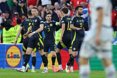 La selección de Escocia vuelva a la Copa del Mundo tras 28 años. La selección de Escocia vuelva a la Copa del Mundo tras 28 años.