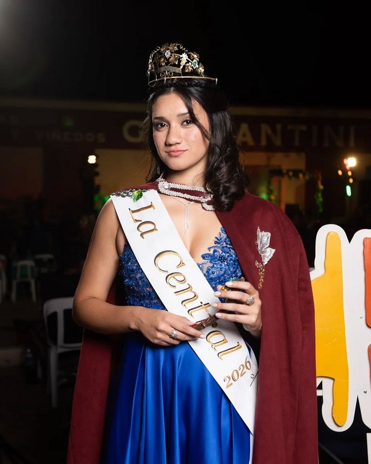 Mía Carrera de La Central. Mía Carrera de La Central.