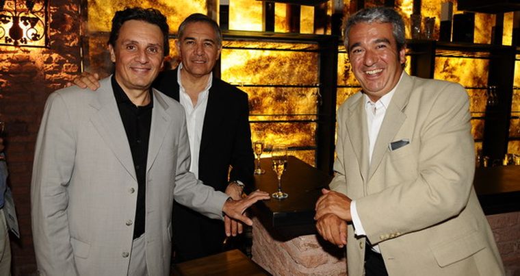 El expositor, Humberto Diez, junto a los responsables del estudio, Ricardo Herrera y Gerardo Ontivero. Foto: Nacho Gaffuri / MDZ